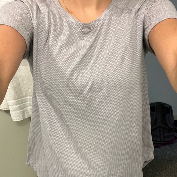 Lululemon Open Up Tie Back Tee - Lavender - Picture 4 of 5